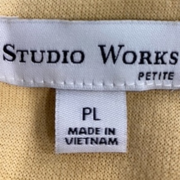 Studio Works Pull over Top - Picture 8 of 10